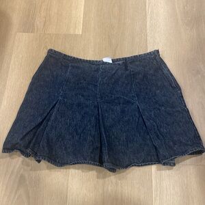 Vintage Tommy Hilfiger 2000s Pleated Denim Skirt Size 9